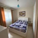 Rori's Qerret Διαμέρισμα