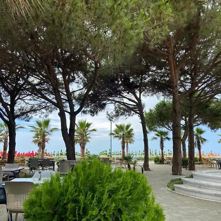 Rori's Qerret Apartment