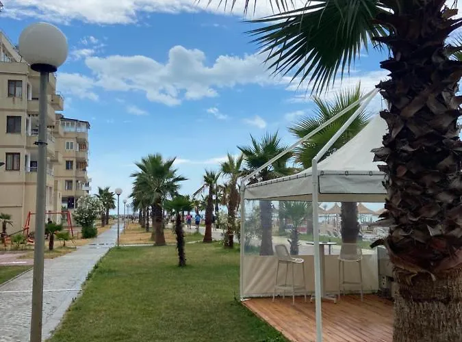 Rori's Qerret Apartment Golem (Tirana)